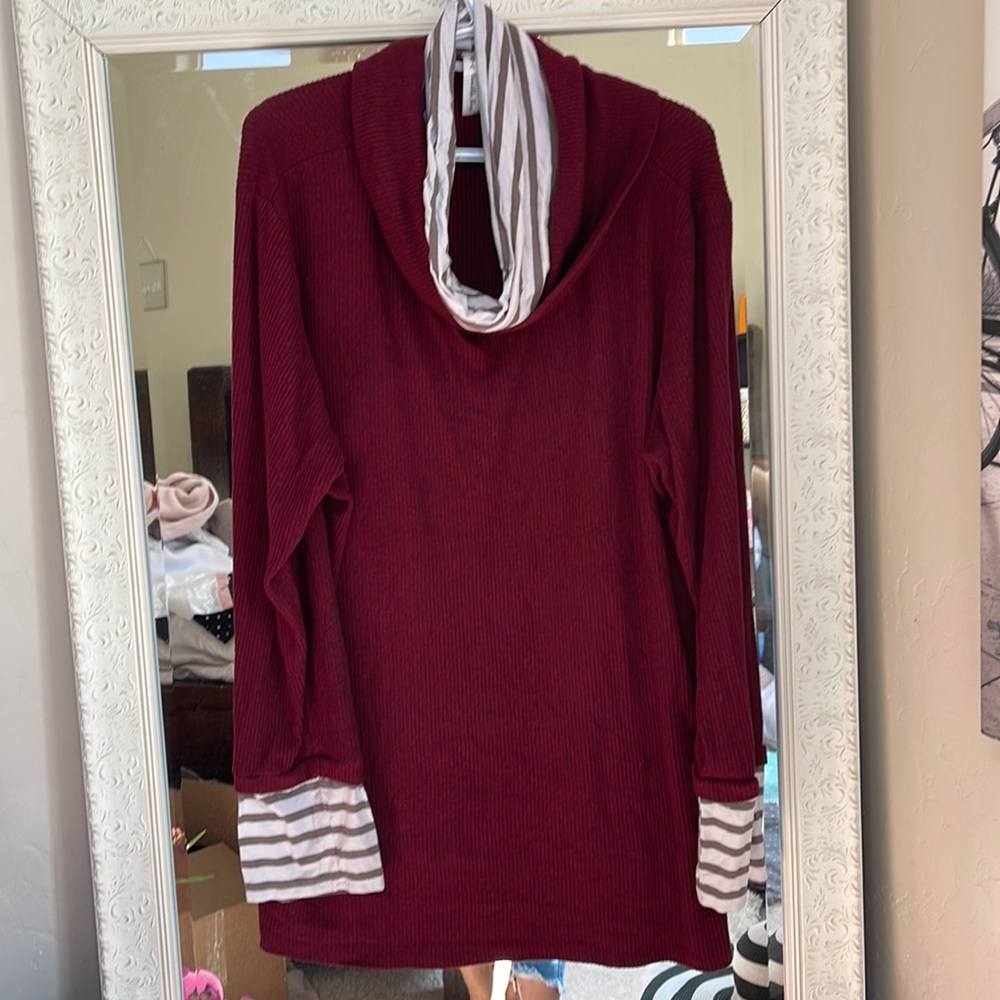 Lightweight cowl neck